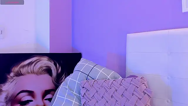 Charlotte11-11 webcam