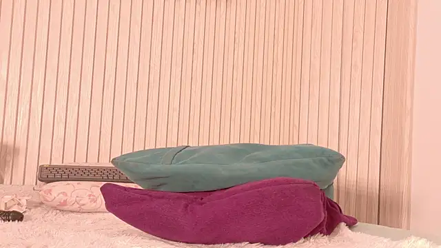 MiaJanss webcam