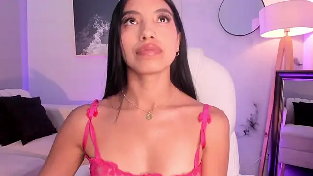 Tiffany_Low webcam