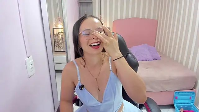 LORELAIGIVEN webcam