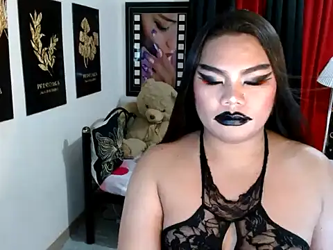 TSbrianaHugeCock webcam