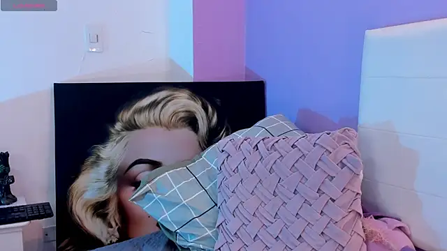 Charlotte11-11 webcam