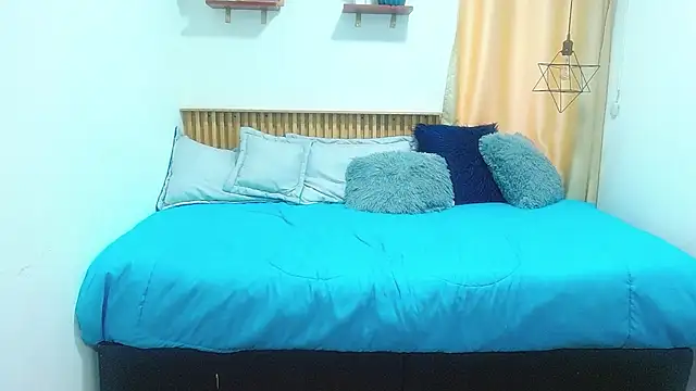 Violet_2003 webcam