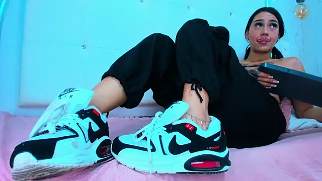 Little_Jenni webcam