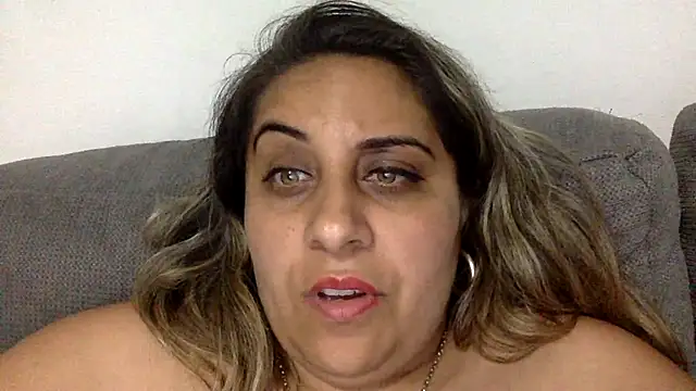 AntoAntonianna webcam