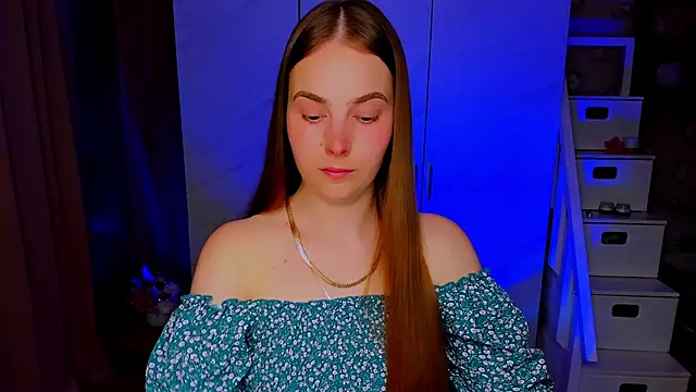 Maddy_Wood_ webcam