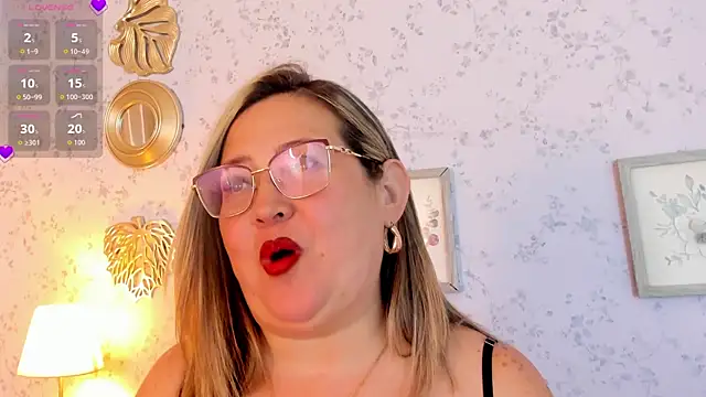 Martinacurvy_ webcam