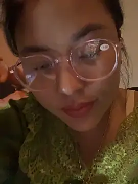 Lina-Naughty webcam