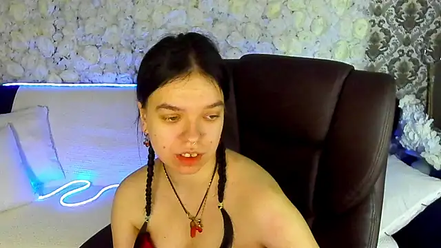 KatrinPearlsss webcam