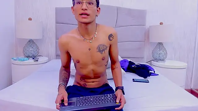 Damian_Garciaa webcam