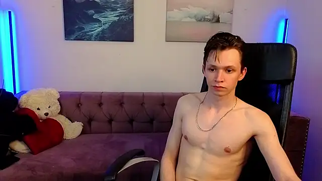 Meverik_Oushen webcam