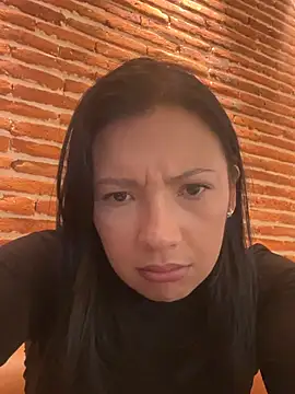 sarita_hos webcam