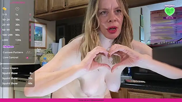 LoveSaraChristine webcam
