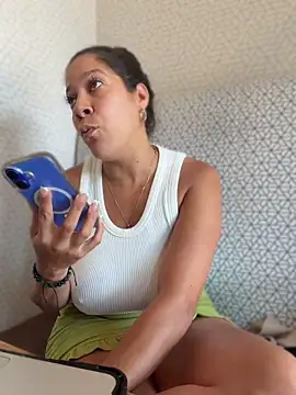Bigbuttbrooklynn webcam