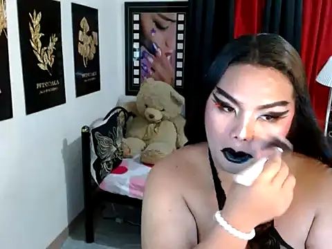 TSbrianaHugeCock webcam