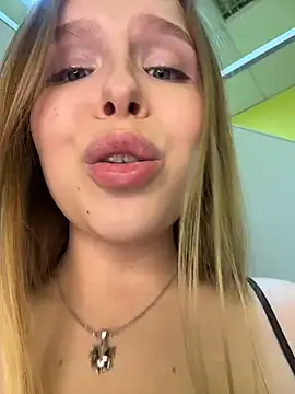 Liza_risky webcam