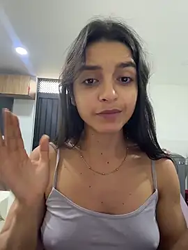 Webcam Model (violeta365) is live
