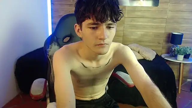 trevor_mob (M twink) - hot masturbation 10 min   + cum