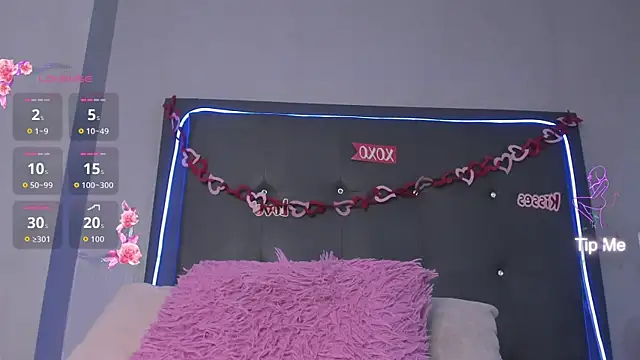mia_gomez7 (F teen) - Naked + pussy close :)