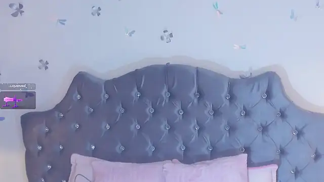 conny__curly webcam