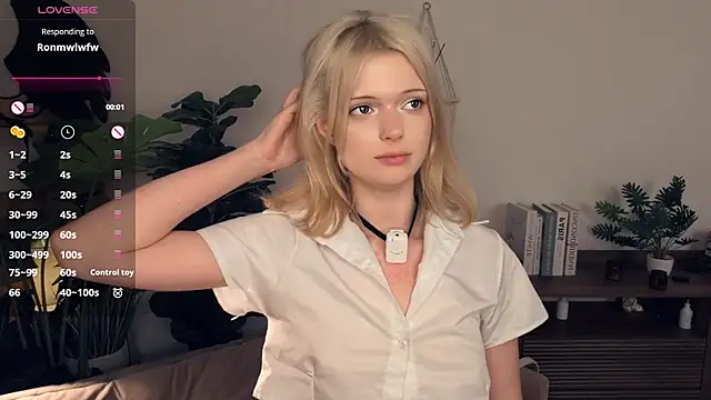lauremestler (F teen) - masturbate with fingers