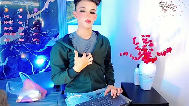 Isabella_Kirk webcam