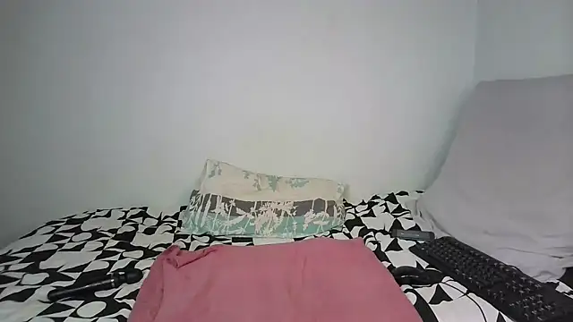 COCO__JUICY webcam