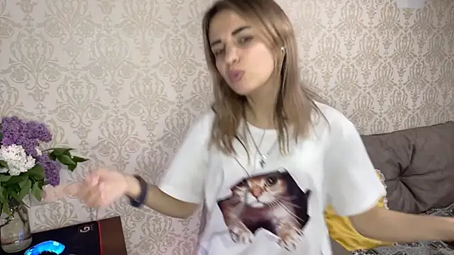 by_mira - By_Mira's free webcam - UK Sex Cams