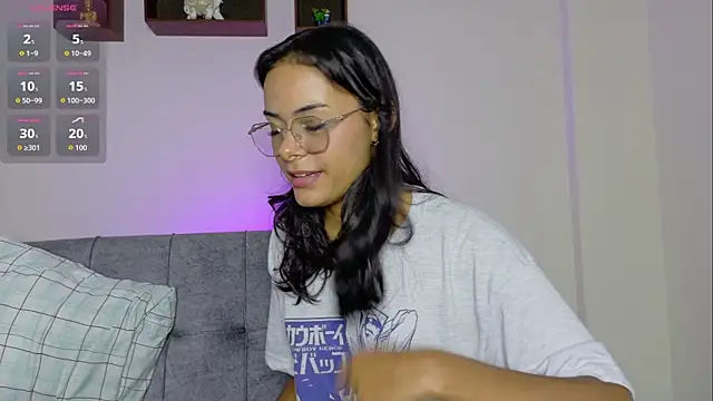 Webcam Model (Iam_Lyan_)  is live.Free join now!