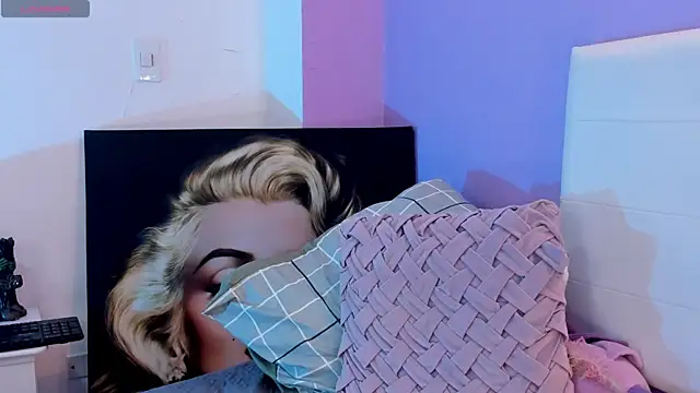 Charlotte11-11 webcam