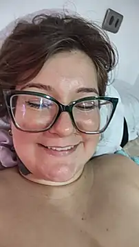 HunnyyLove webcam
