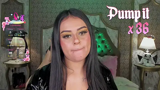 SoffiQueen webcam