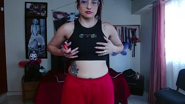 Marilynselxoveanalhard webcam