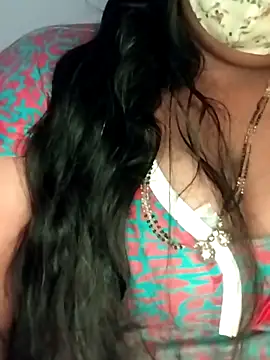 Divyahoty webcam