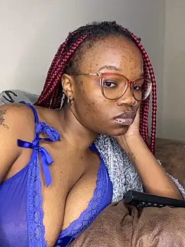 YummyMelanin117 webcam