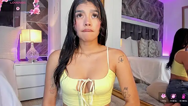 NaylaGrey webcam
