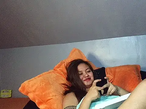 Chillntalkmami webcam