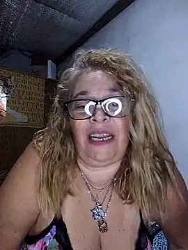 momismilf544 webcam
