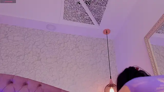 saraa_joness_ webcam