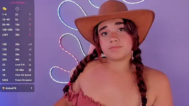 CharlotteBloom12 webcam