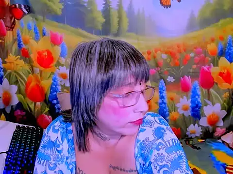 indianroxy webcam