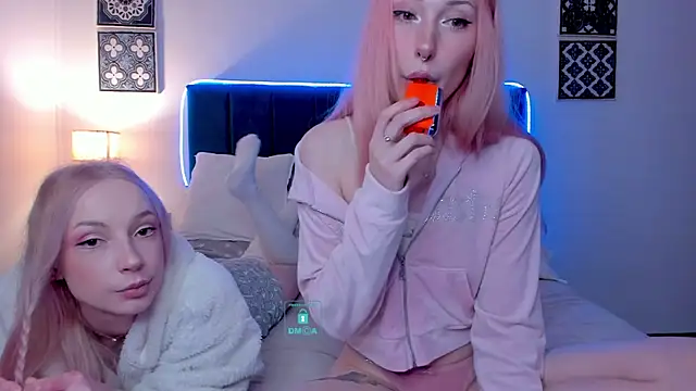 AlexRoseLiRed live sex cam