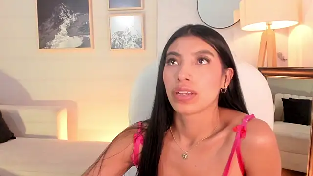 Tiffany_Low webcam