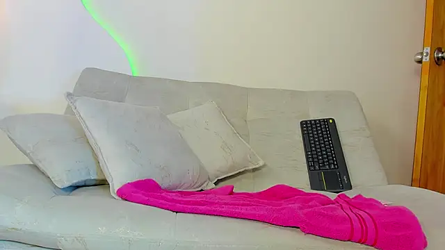 ArohomLester_ webcam