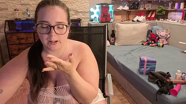 Kimberly-Caprice webcam