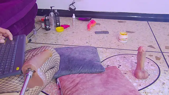 Daliana_Gounbolt webcam