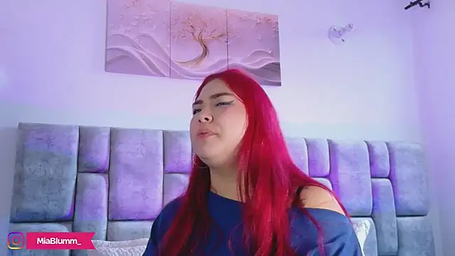 MiiaBlumm_ webcam