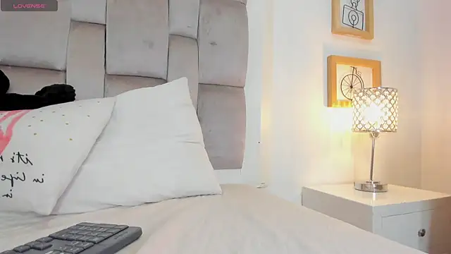 karola__ webcam
