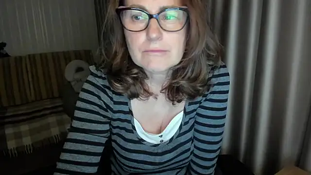 lauraoven webcam