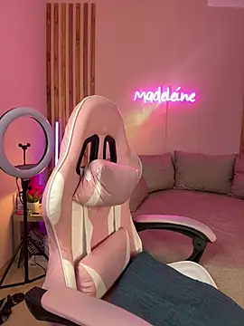 MadeleineSanez webcam
